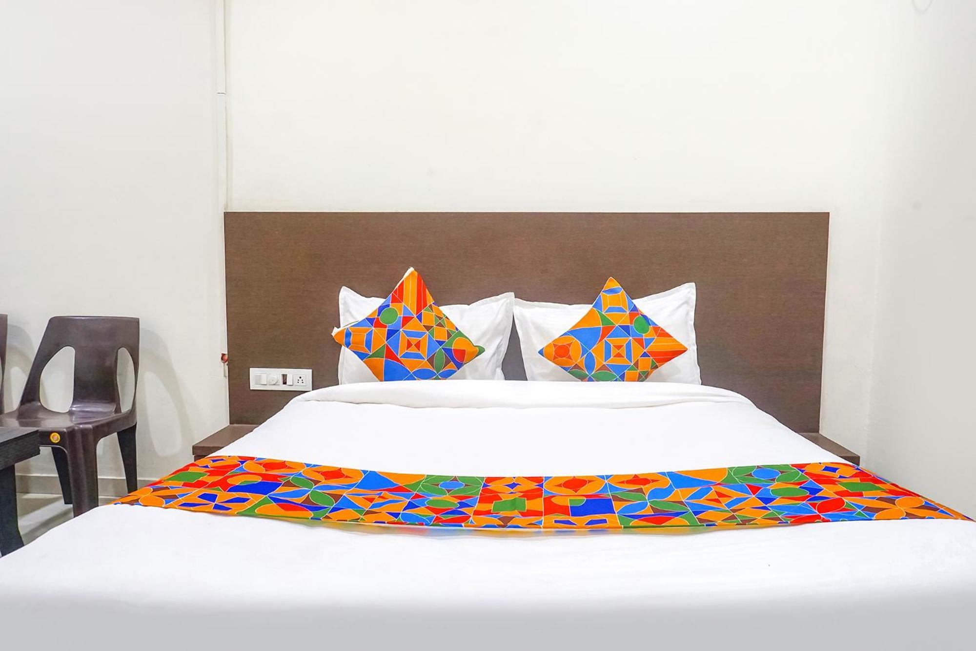 Fabhotel Om Sai - Nr Nashik Railway Station Eksteriør bilde