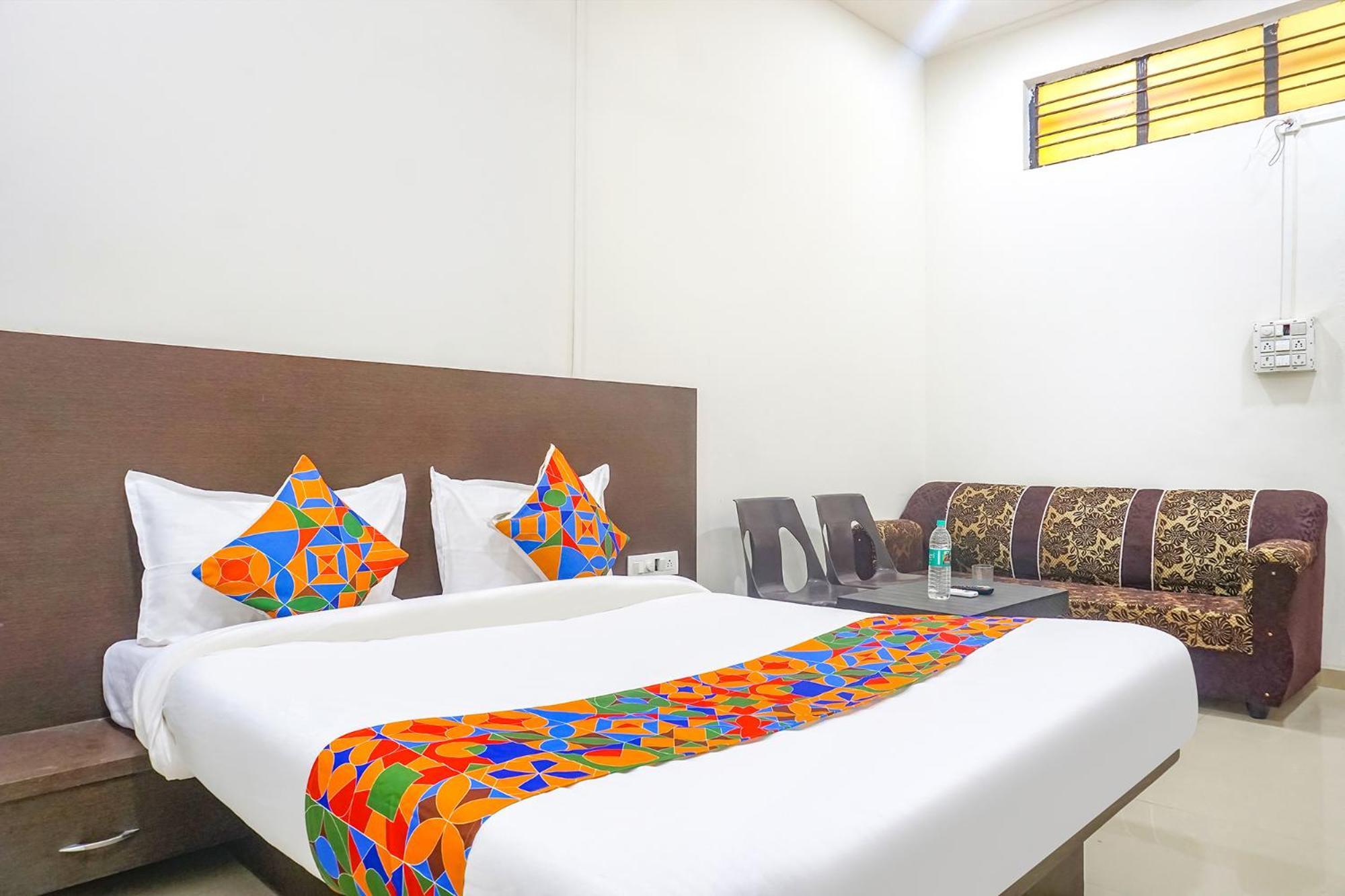Fabhotel Om Sai - Nr Nashik Railway Station Eksteriør bilde