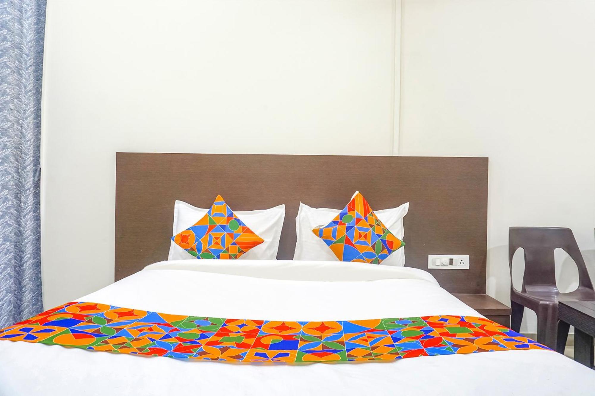 Fabhotel Om Sai - Nr Nashik Railway Station Eksteriør bilde