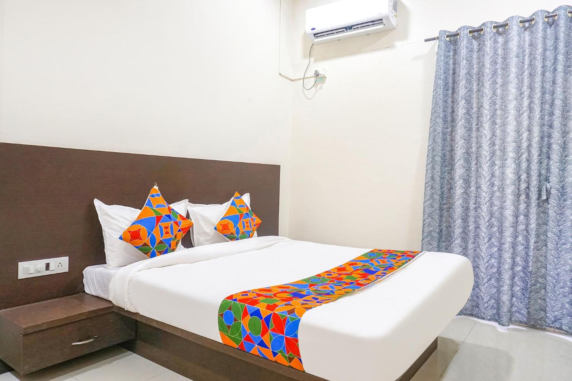 Fabhotel Om Sai - Nr Nashik Railway Station Eksteriør bilde